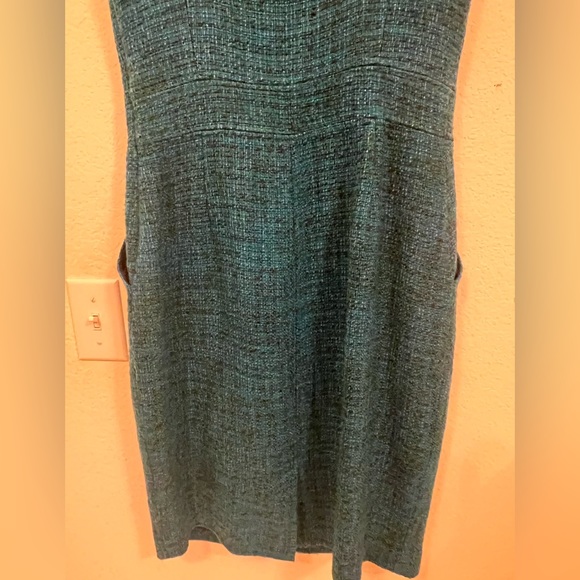 👗C. Wonder tweed Dress - Picture 9 of 16